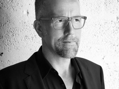 A headshot of Henning Haupt