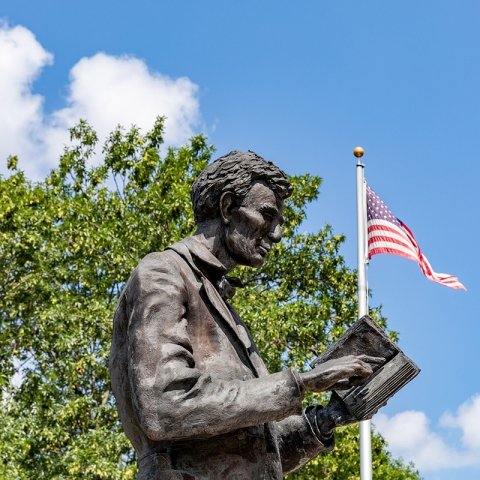 Campus statue of Abraham Lincoln