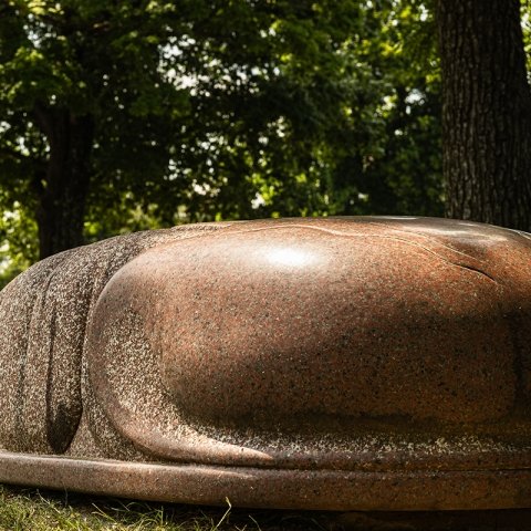 Palace of Memories statue close up