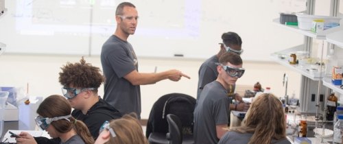 Assistant Professor of Chemistry and Pharmacy School Advisor Daniel Scott leads incoming pre-health students during the Centre’s Summer Health Immersion Program.
