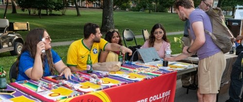 7 Reasons For Joining Clubs in College