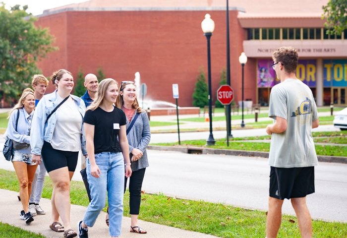 student giving prospective students tour