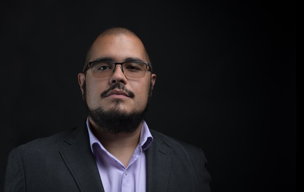 Headshot of Mauricio Castro.