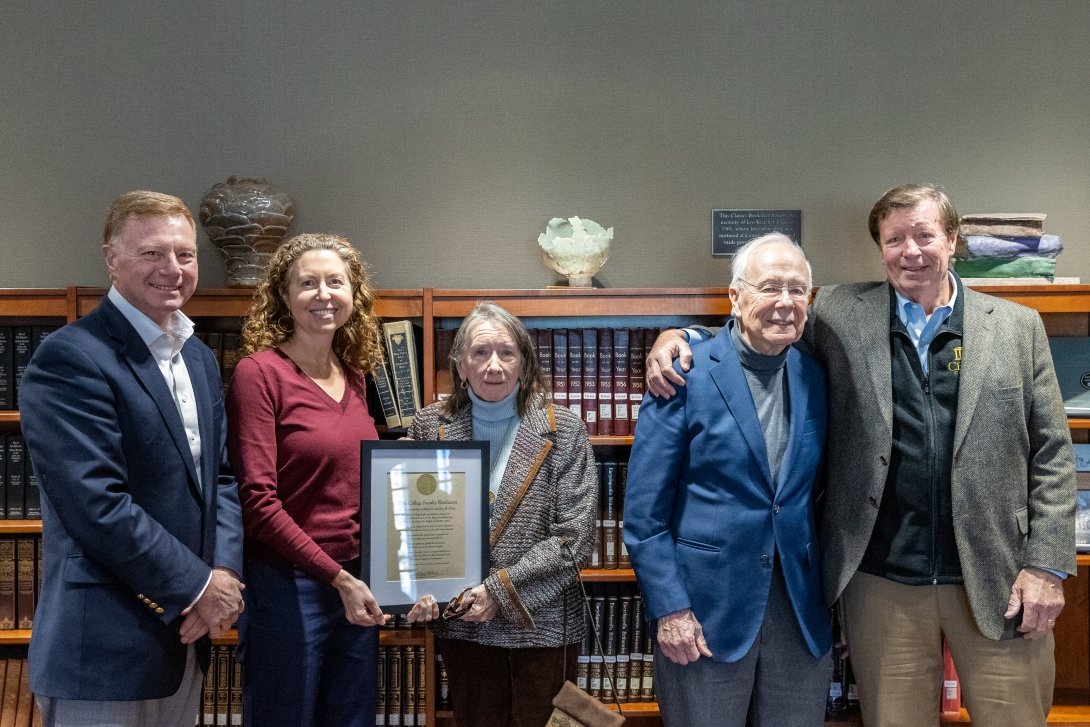Milton Moreland, Marie Petkus, the Elliots and Eric Mount are all standing together for a photo.